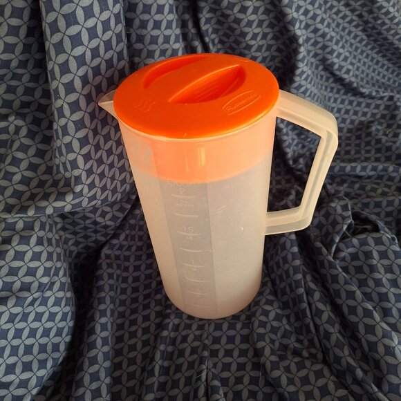 Rubbermaid pitcher - Picture 1 of 10